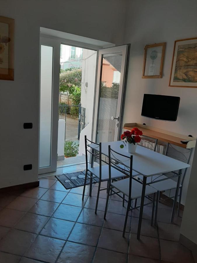 Il Glicine - Casa Vacanza Procida Extérieur photo
